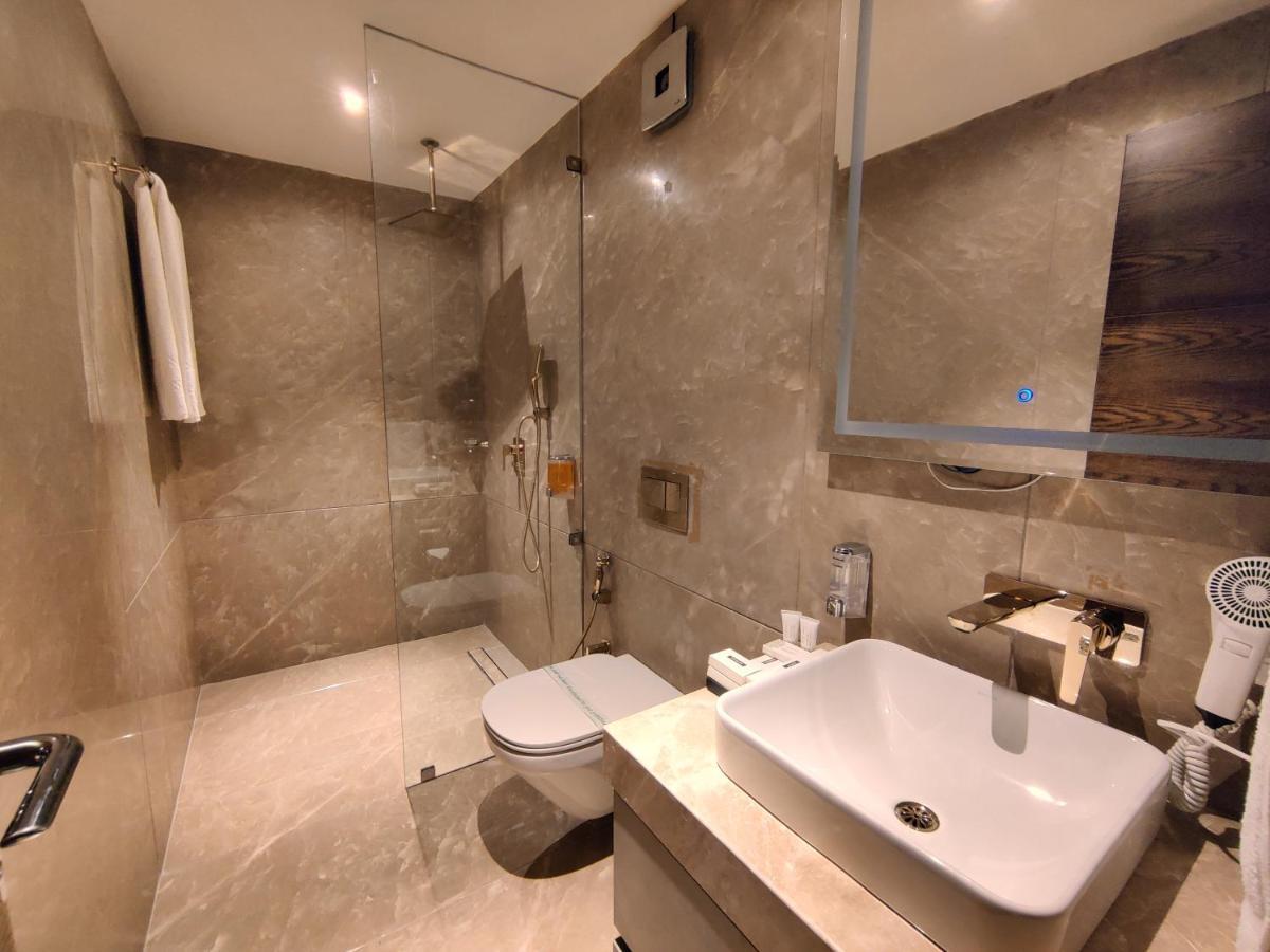Leela Resort, The Exotic Boutique Hotel - Pure Veg Mahabaleshwar Exterior photo