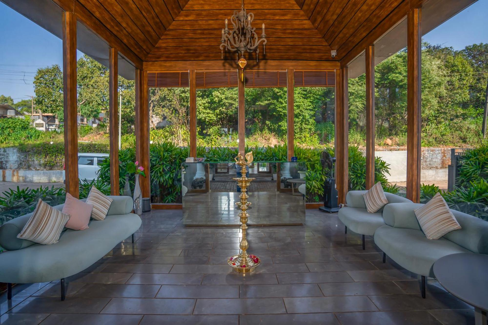 Leela Resort, The Exotic Boutique Hotel - Pure Veg Mahabaleshwar Exterior photo