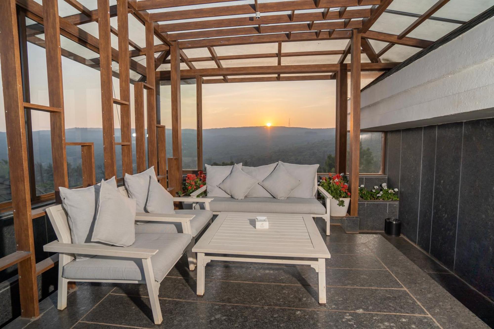 Leela Resort, The Exotic Boutique Hotel - Pure Veg Mahabaleshwar Exterior photo