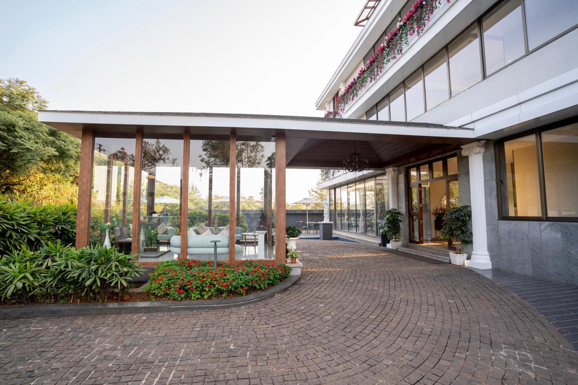 Leela Resort, The Exotic Boutique Hotel - Pure Veg Mahabaleshwar Exterior photo