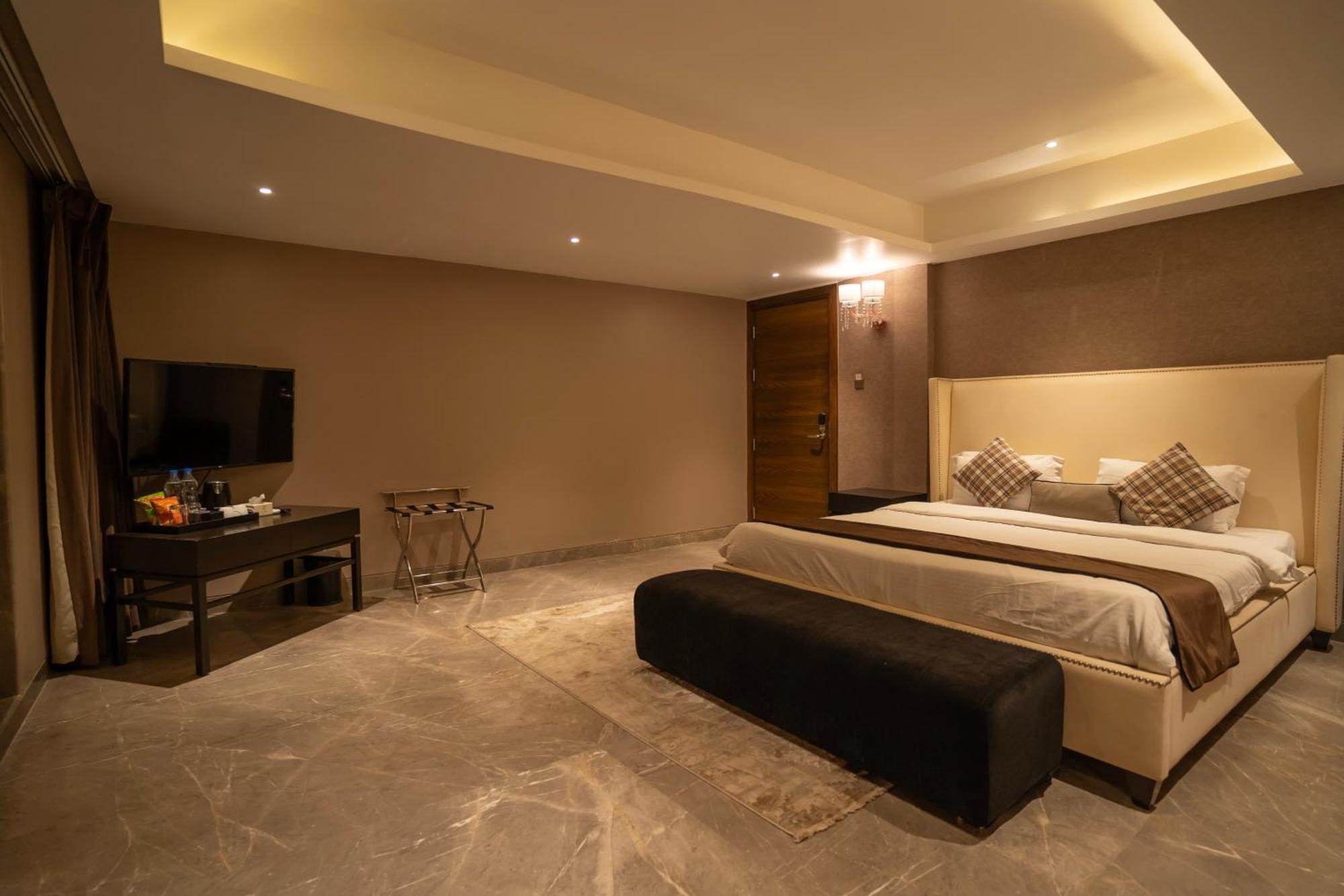 Leela Resort, The Exotic Boutique Hotel - Pure Veg Mahabaleshwar Exterior photo